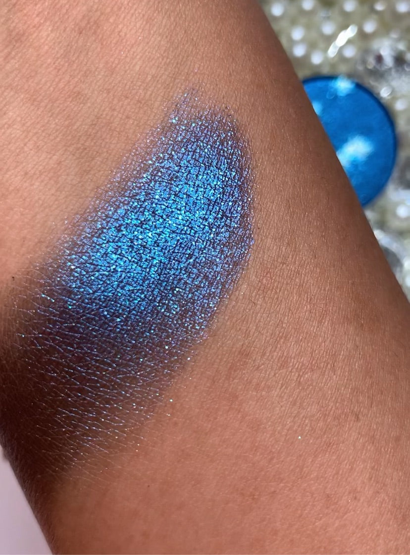 Crystal Ball - Color-Shifting Eyeshadow (Limited Edition)
